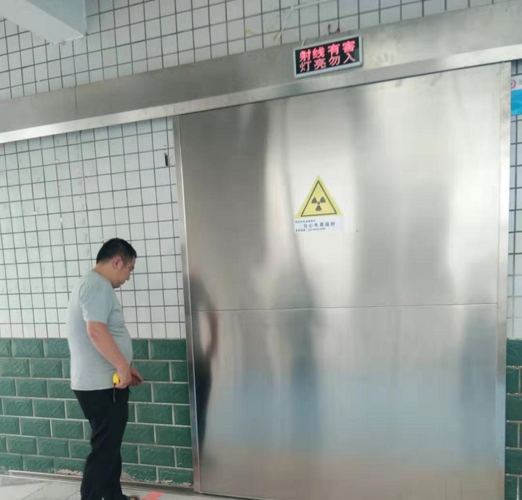 為什么要選擇四川防輻射鉛門(mén)?